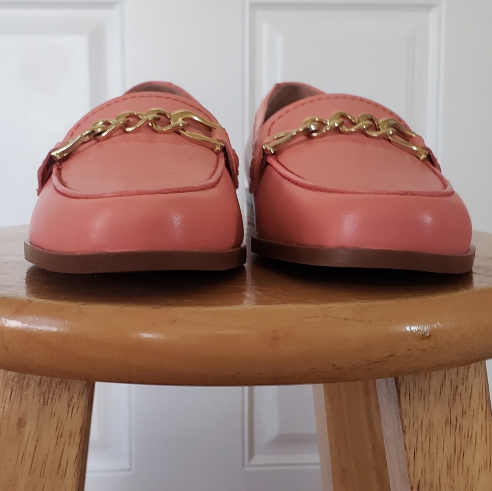 Women's Coral Loafers with Gold Chain